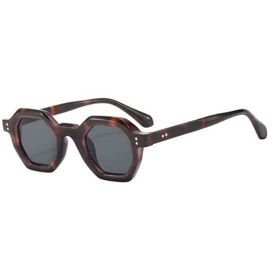 Ivon Leopord Black